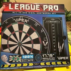 League Pro Sisal Dartboard Set - Black and White